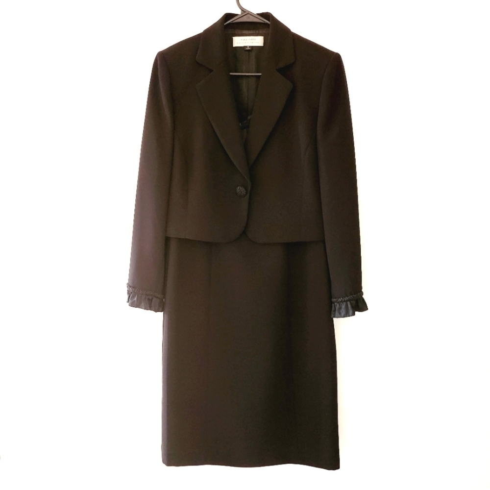 TAHARI ARTHUR S LEVINE set of 2 pieces, blazer and sleeveless dress